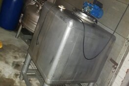 Vuurwapens en grote hoeveelheden chemisch afval gevonden bij onderzoek ontmanteld drugslab