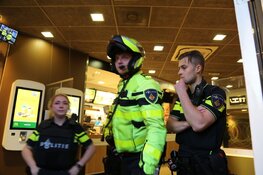 Peter R. de Vries neergeschoten op Lange Leidsedwarsstraat, verdachte voortvluchtig