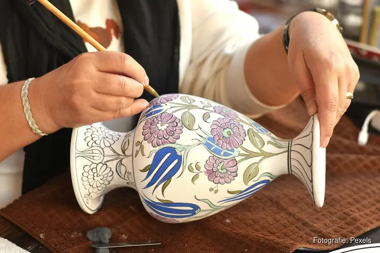 Stichting Kringloopwinkel Helmond organiseert workshop ‘bloempotten pimpen’